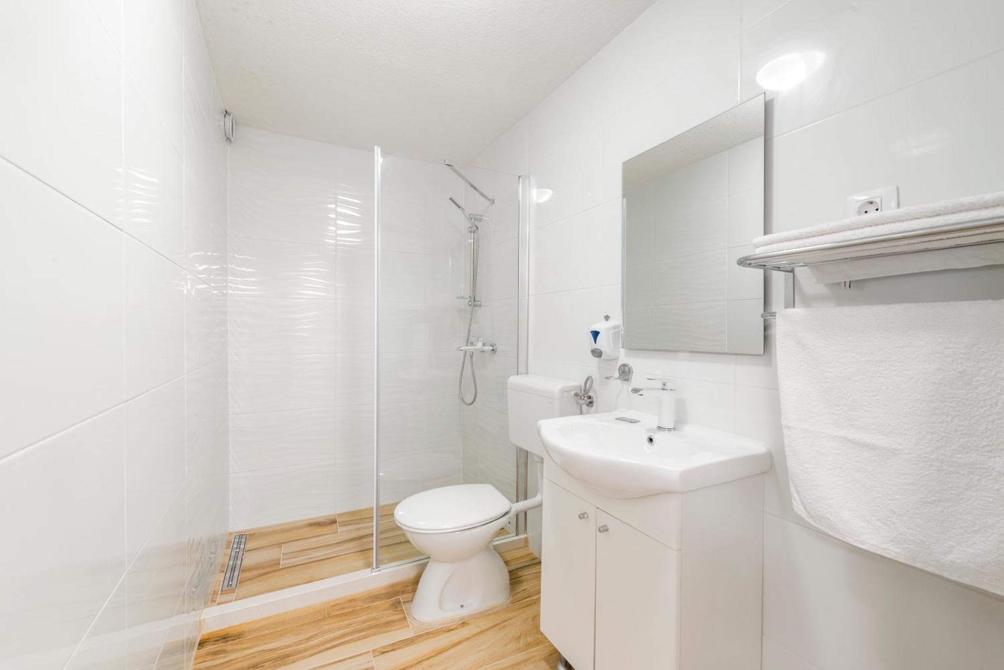 Roma Apartman Baska Voda
