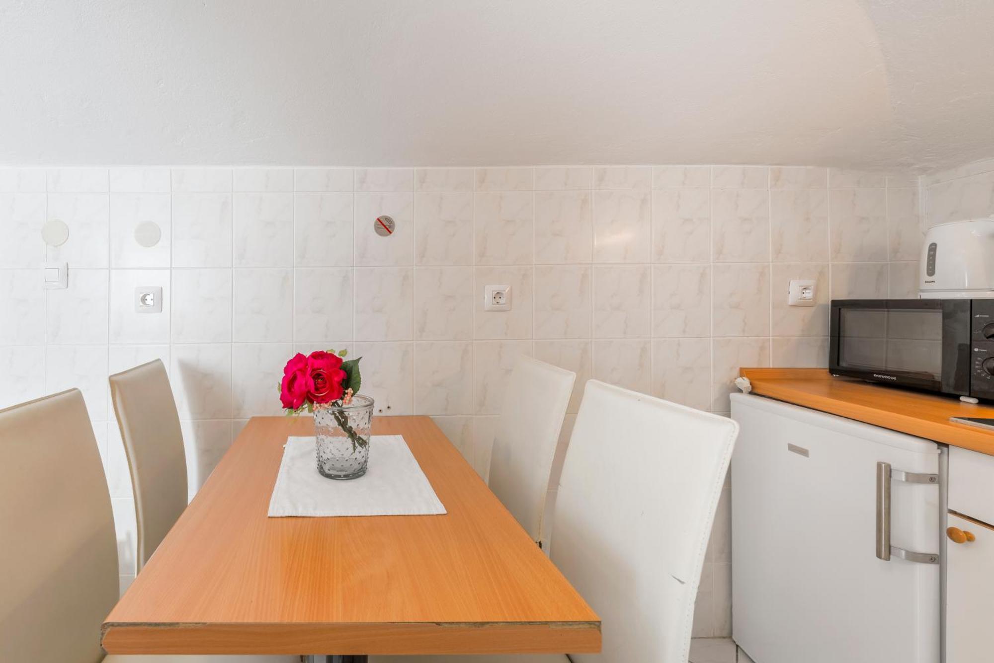 Roma Apartman *